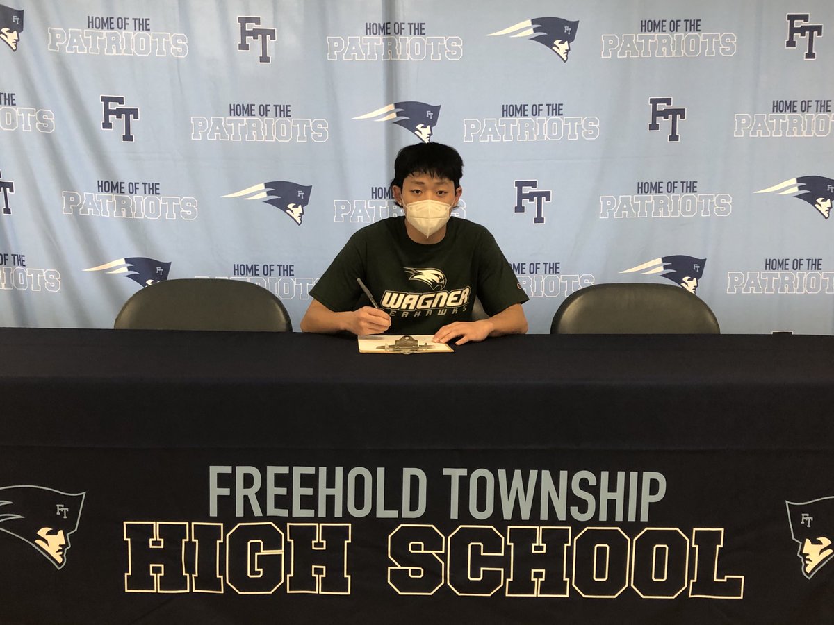 #PatriotPride shoutout to Tristan Lee (Boys Swimming) on signing his NLI for Wagner this afternoon. #PatriotNation ⁦<a href="/FTHSSwimTeam/">Coach Bott</a>⁩