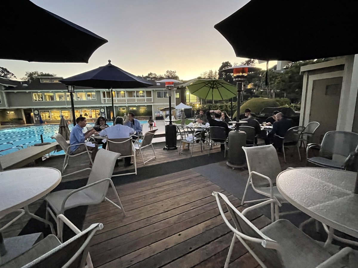 Eleanor Wong (@emwong620) on Twitter photo Gorgeous view and our team engagement dinner!! Thank you Team!! #bayrising <a href="/JFiesel/">Jochen Fiesel</a> Gorgeous view and our team engagement dinner!! Thank you Team!! #bayrising <a href="/JFiesel/">Jochen Fiesel</a>