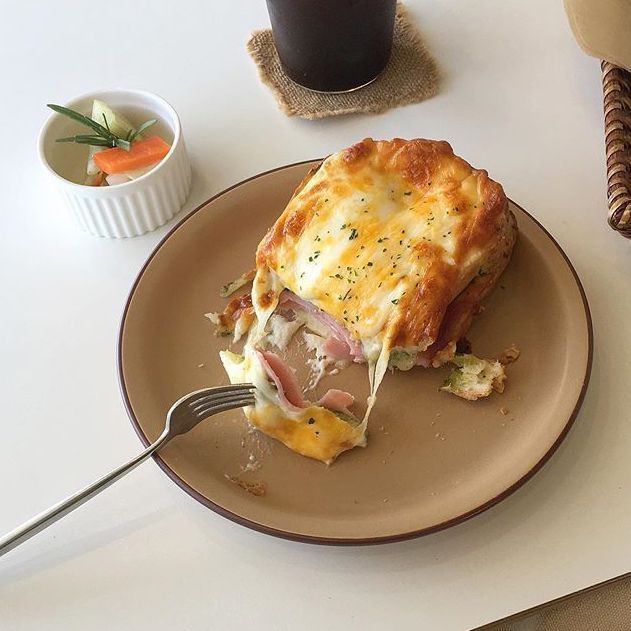 Selamat pagi dan jangan skip makan ya~ヾ(〃^∇^)ﾉ