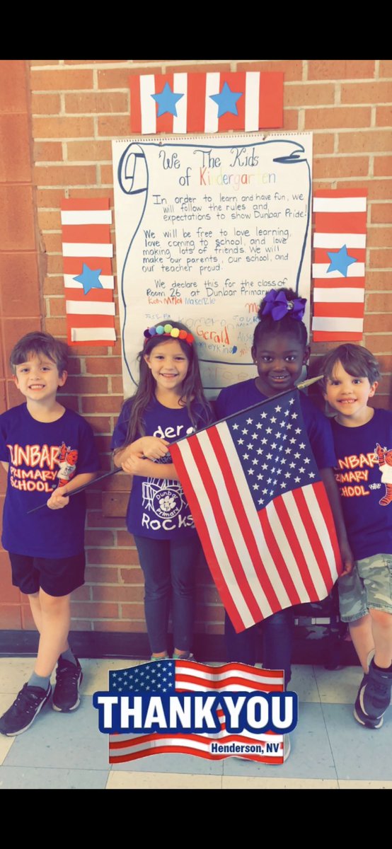 MsEstelaKGT's tweet photo. Honoring the brave by room 26!🇺🇸🦅 Thank you #Veterans #Kindergarten #DunbarPride https://t.co/XxmC1PoRNE
