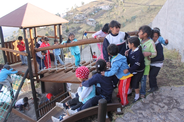 Not our usual post: Living in Ecuador🇪🇨 we see how hard the #COVID #pandemic struck other countries and especially the #Children 🥺We want to #help this #NGO while being directly here
#donations on prominadoresdesuenos.org or abardon.com
Please spread the word  🙏
