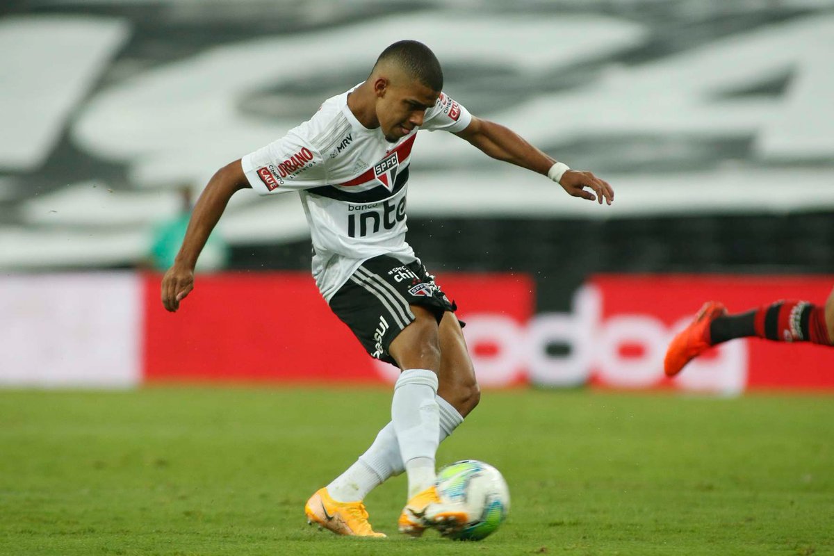 SaoPauloFC's tweet image. Ele vai direto pro gol. 

Em 2020: 
2️⃣6️⃣ jogos
1️⃣7️⃣ gols

Agora, artilheiro da Copa do Brasil: 6️⃣ gols. 

⚽ ⚽ @09brenner #MadeInCotia 🇾🇪
