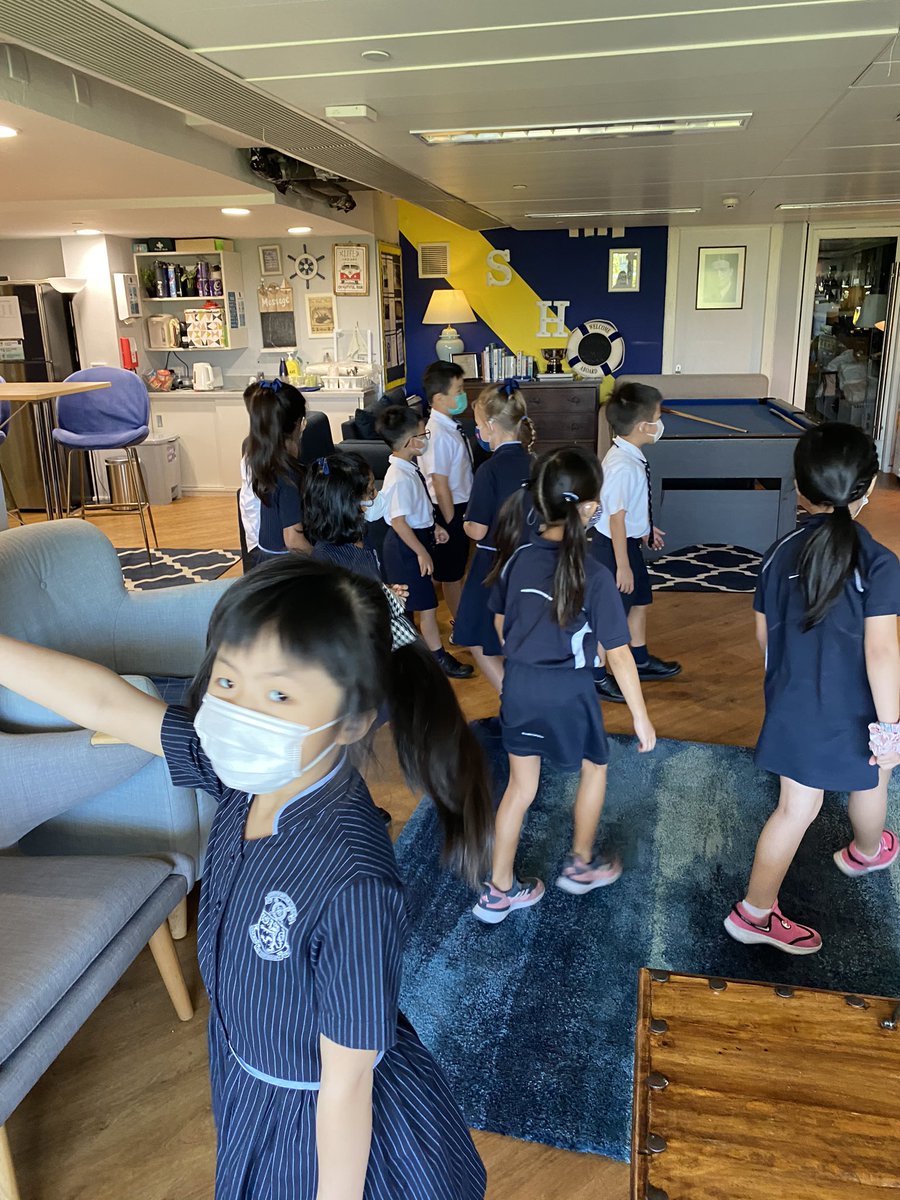 LSGMonaghan's tweet photo. Year 2 were kindly allowed to explore the wonderful artefacts round Shackleton House #HarrowYear2 #voyages #shackletonatrueleader https://t.co/LuIfmdNB58