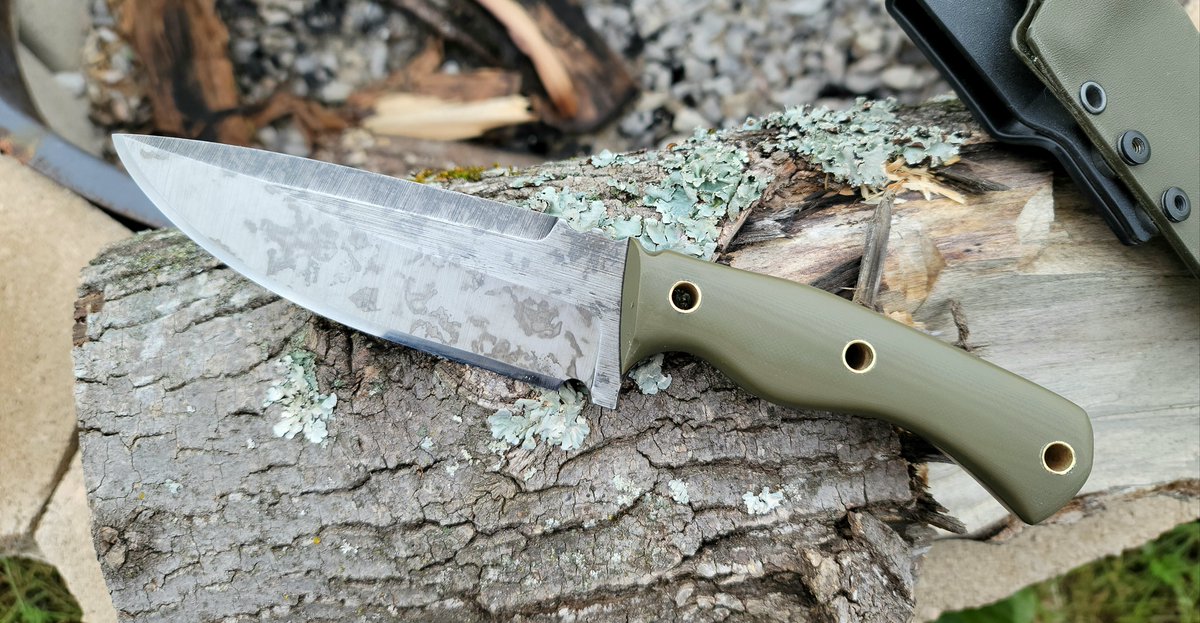 USTacticalEdge's tweet image. The FF-1, made with 1/4" 5160, is new to our lineup. Specifically designed for professionals for offensive and defensive purposes. 
ustacticaledge.com
#ustacticaledge #tacticaledge #knife #knifecommunity #customknife
