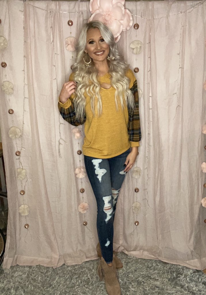 karanicholette_'s tweet photo. it takes less than 5 seconds to RT this to help spread the word about my small business. retweeting this would mean so much to me 🥰

blissful blonde boutique is an online women’s clothing boutique. we can ship ANYWHERE 🛍 

shop here ➡️ https://t.co/JIQLEznGX6 ✨ https://t.co/rJSurCrYtF