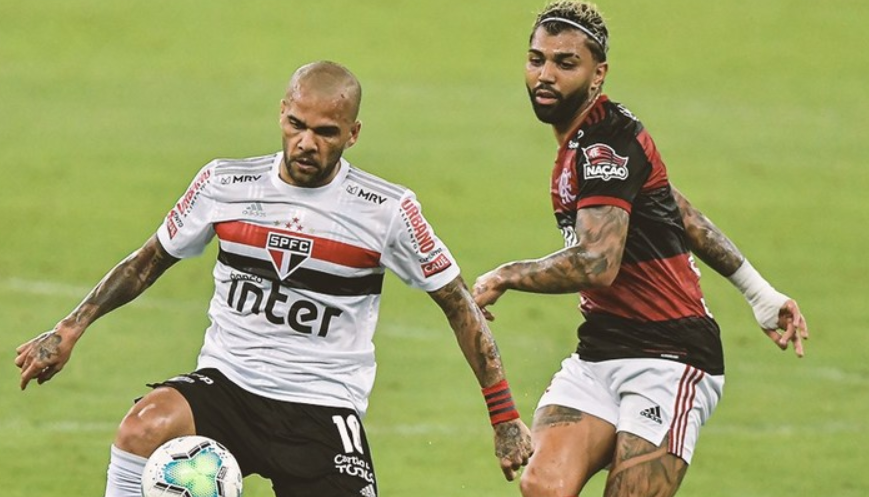 SportsCenterBR's tweet photo. Opinião: 'Se tivesse que ter um vencedor, deveria ter sido o Flamengo'

👉 https://t.co/gtQow3uQGl https://t.co/ONJCRRjPpZ
