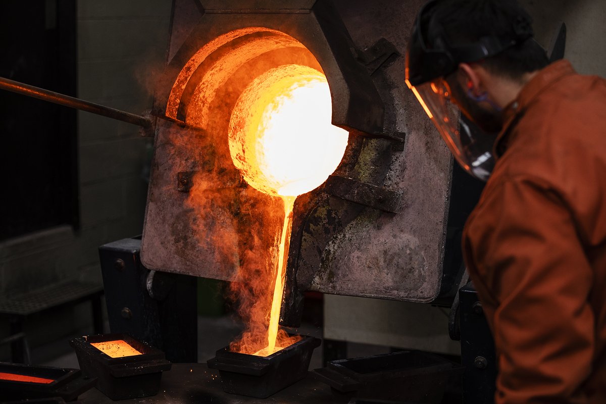 ABCRefinery's tweet image. #ABCRefinery prides itself on being able to trace the entire life cycle of all of its products, beginning with the responsible sourcing of its primary refining inputs. We ONLY work with conflict free mines and precious metals.  

#conflictfree #consideratepreciousmetals #gold