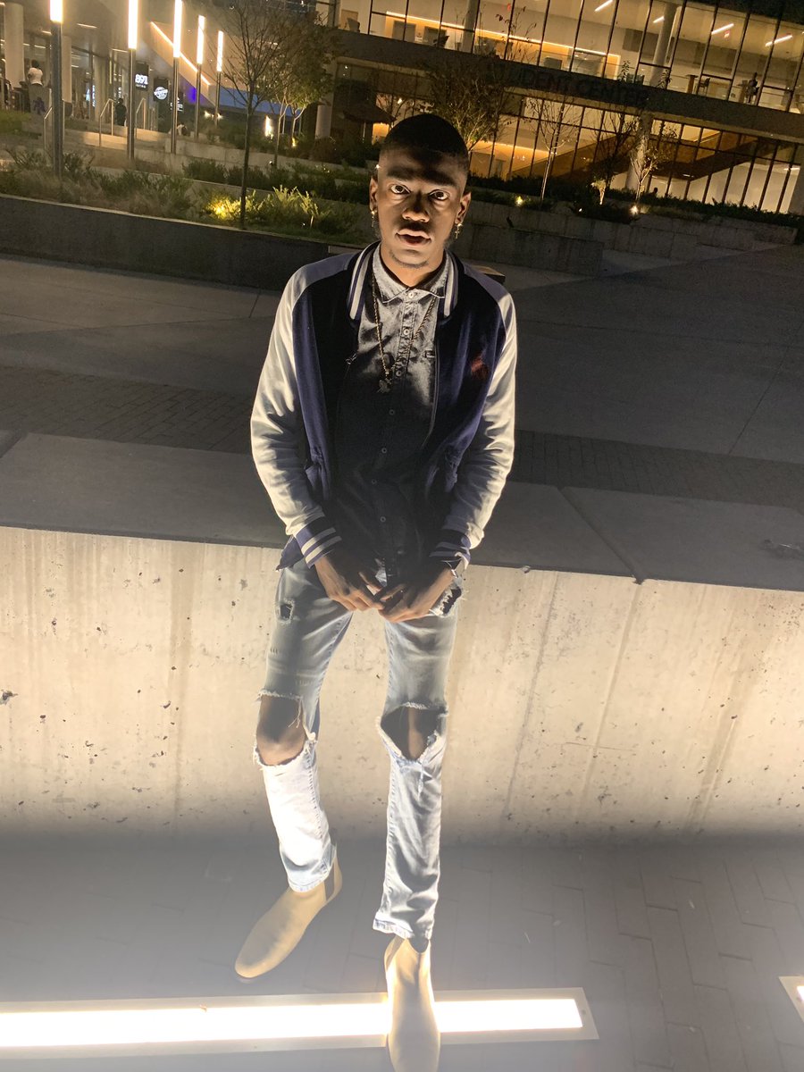 Cnote_OSO's tweet photo. I’m not high maintenance, you’re just low effort 🤷🏾‍♂️😈 https://t.co/aauyk8auGC