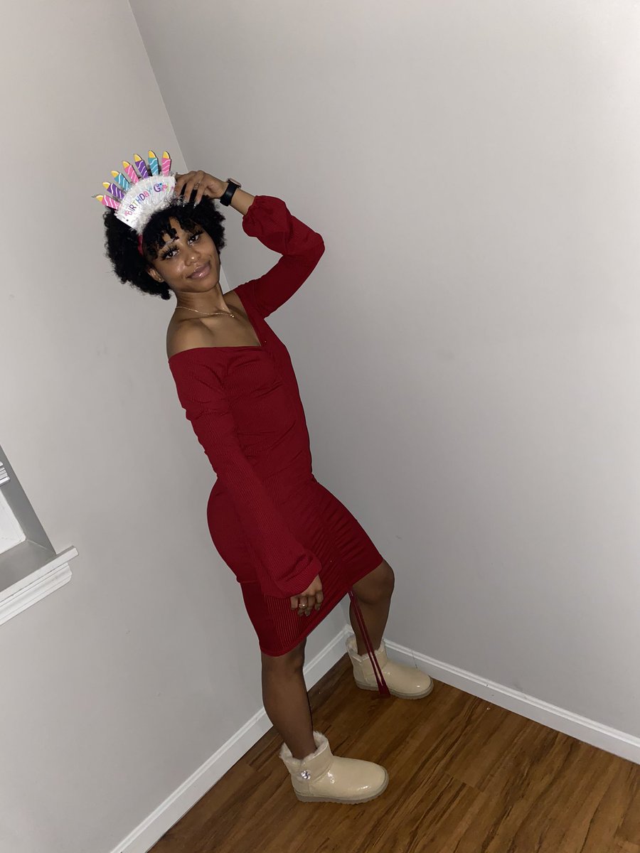 badgyalshai's tweet photo. more life, more errythang🍾💋 #1111 #issa22 #blessedyes https://t.co/zefXW6cJnT
