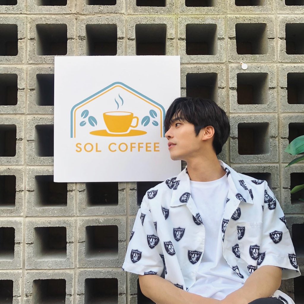 M_jihu's tweet photo. #솔로말고멜로 #마훈 
오늘 저녁 6시 #유투브 #콬티비 
마지막화도 보러오실꺼죠 ? 
열정부자 #마훈 이 열정레이스도 끝~~
오늘 대박 흥미진진 합니다

#이소율 #김도연 #최유정 #김민철 #정효준
즐거웠던 #솔하우스 ! https://t.co/DVRb00Y1uC