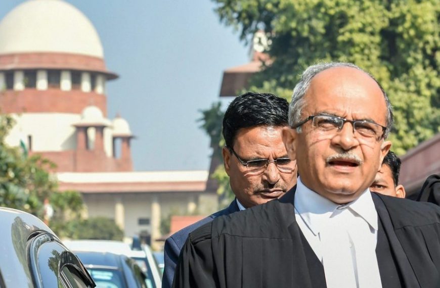 NyaayaIN's tweet photo. #NyaayaBlog #CriminalContempt Read this #blog to know what the #law says on #contempt of courts in #India: https://t.co/5WQ82K8YoY https://t.co/HnewIyTlvo