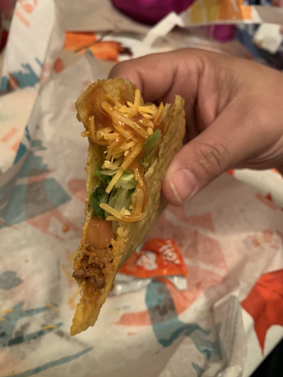 Mikeyvt's tweet photo. Come on @tacobell.  Where’s the beef? https://t.co/Pz2OABxAHw