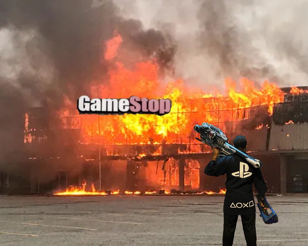 Cullmon's tweet photo. When the employee ask if you like Xbox. #PS5 #ConsoleWar #xboxbad #gamestop https://t.co/XARCVDy2Sb