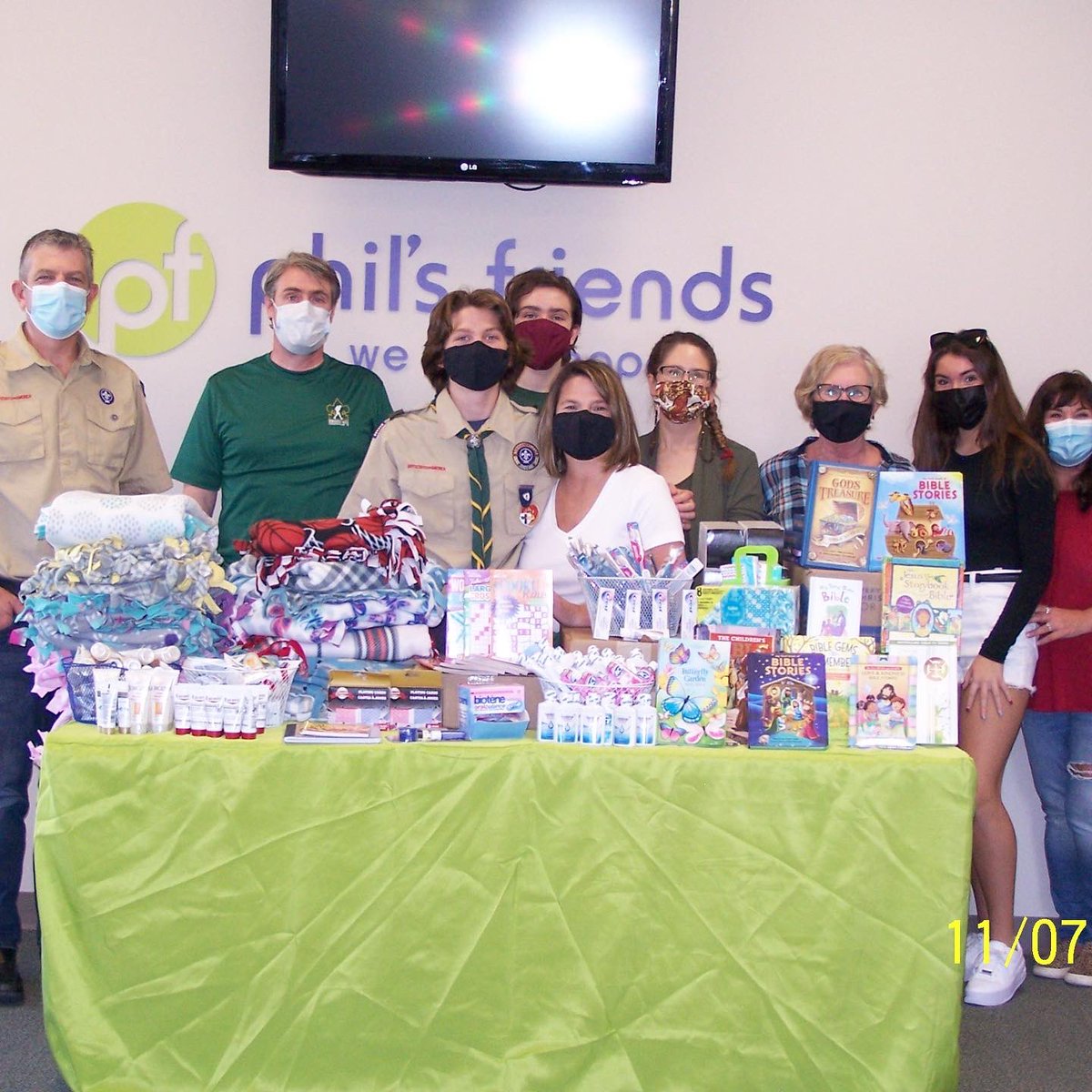 Phil's Friends tweet media