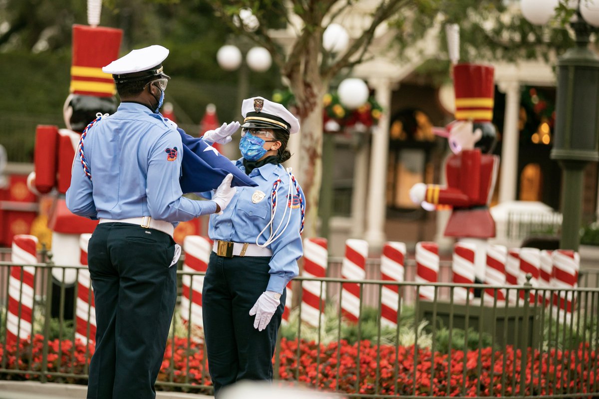 Disney Parks tweet media