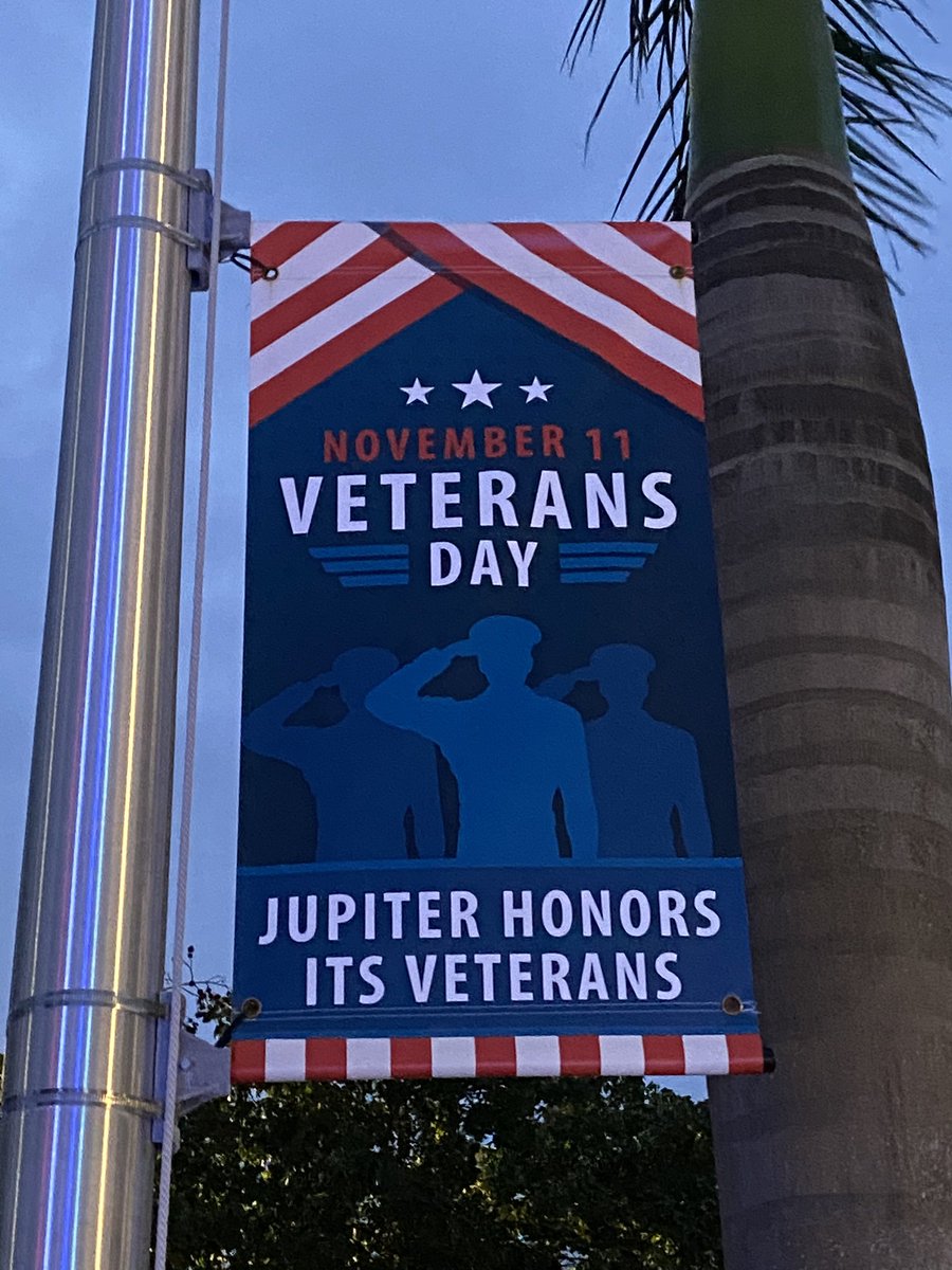 jacengineer's tweet image. Beautiful evening at the #Veterans memorial @ilankauferFL Thank you for your leadership. #VeteransDay2020