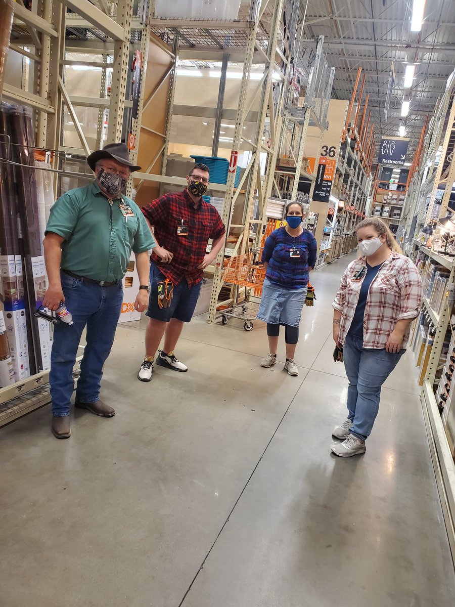 AylaHenson1404's tweet photo. Western wear day for #SWMETPartnership week! https://t.co/xiQPkjmhjq