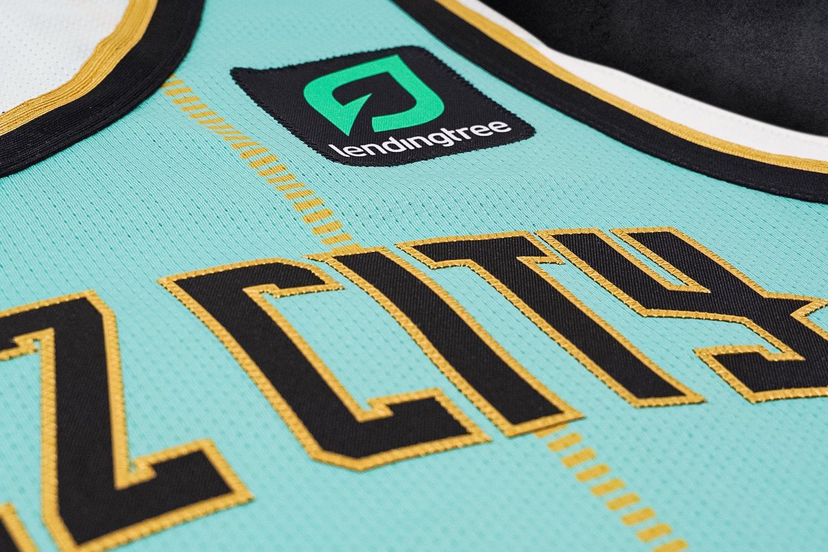 KelliBartik's tweet photo. Hornets unveil new City Edition uniform - which celebrates CLT’s history as home of the first U.S. Branch Mint &amp; Carolina Gold Rush of the early 1800... mint with gold and granite accents.  
Did you know that granite is the state rock of NC? You’re welcome ;) #🐝 https://t.co/JP2KQrhC21