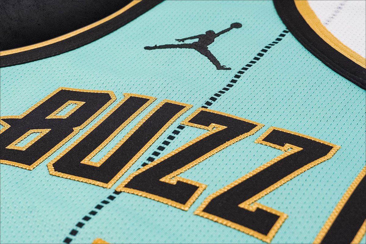 KelliBartik's tweet photo. Hornets unveil new City Edition uniform - which celebrates CLT’s history as home of the first U.S. Branch Mint &amp; Carolina Gold Rush of the early 1800... mint with gold and granite accents.  
Did you know that granite is the state rock of NC? You’re welcome ;) #🐝 https://t.co/JP2KQrhC21
