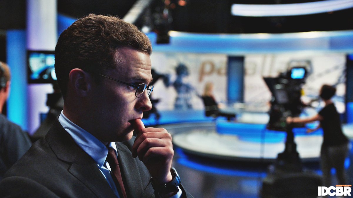 DeCaesteckerBR's tweet photo. 📸| Screencaps do Iain De Caestecker como Duncan Knock no 4º e último episódio da minissérie Roadkill. [4]

#IainDeCaestecker #RoadkillBBC https://t.co/h2opwdlxHK