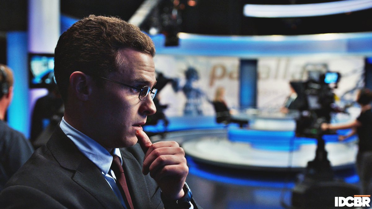 DeCaesteckerBR's tweet photo. 📸| Screencaps do Iain De Caestecker como Duncan Knock no 4º e último episódio da minissérie Roadkill. [4]

#IainDeCaestecker #RoadkillBBC https://t.co/h2opwdlxHK
