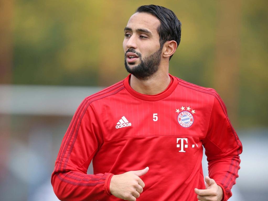 Mehdi Benatia : "We talked few days ago after he scored, it was against Dortmund, I texted David after the game... For me Alaba is one of the top top guys I've known in football." - Interview with  @ManuLonjon