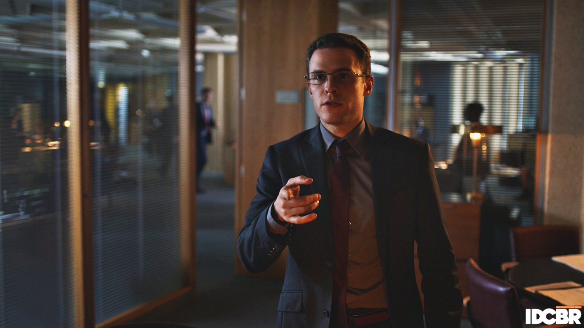 DeCaesteckerBR's tweet photo. 📸| Screencaps do Iain De Caestecker como Duncan Knock no 4º e último episódio da minissérie Roadkill. [7]

#IainDeCaestecker #RoadkillBBC https://t.co/Qyuya7Li3b