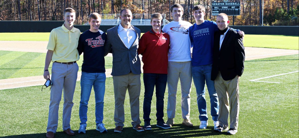 JoeTbaseball's tweet photo. We are so proud of our guys signing their letters of intent today! Congratulations to 6 outstanding young men! @AndrewP46753963 @BrettGastman14 Grant Jones @AsherHastings1 Jack Cline @dallan_young https://t.co/ESim7iLYSQ