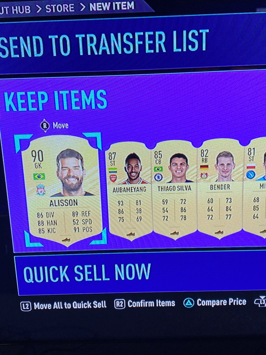 ChrisFUT_'s tweet photo. Also a lovely little untradeable reward pack from last week🤣 https://t.co/20P9xHMLY1