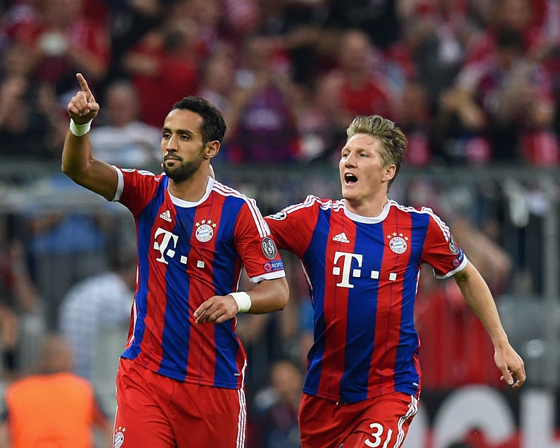 Mehdi Benatia : "Everything is perfect, the organization, the institution, the history, the way they treat you as a player, the Allianz Arena!!! My god! i have some memories there... incredible! Like when i scored vs Barcelona or the many titles we won there etc.."