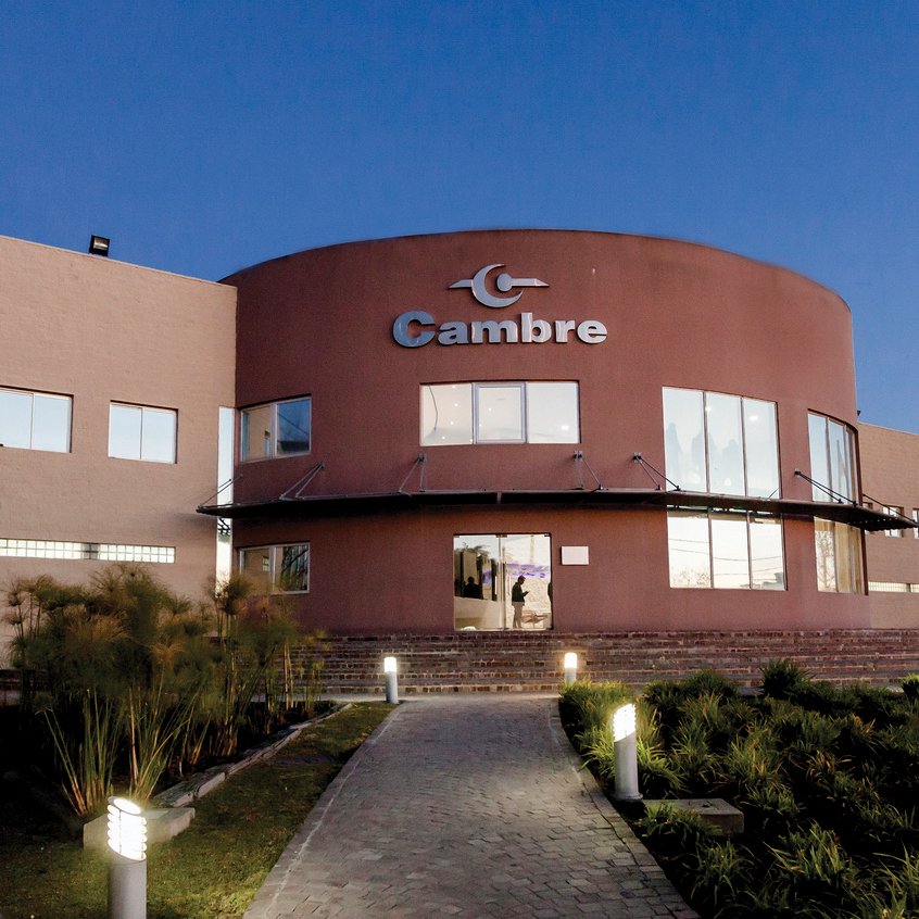 MktdeObras's tweet photo. •E•M•P•R•E•S•A•S• P•O•R• D•E•N•T•R•O• 
Por una lado, tenemos a @cambre1947 que migró de lo eléctrico a lo electrónico. 
 Y por el otro, tenemos a Isoltech  con una propuesta para el mercado nacional. 
https://t.co/oCcbPjErzh
#empresaspordentro #construccion https://t.co/2xZfp0MCGQ