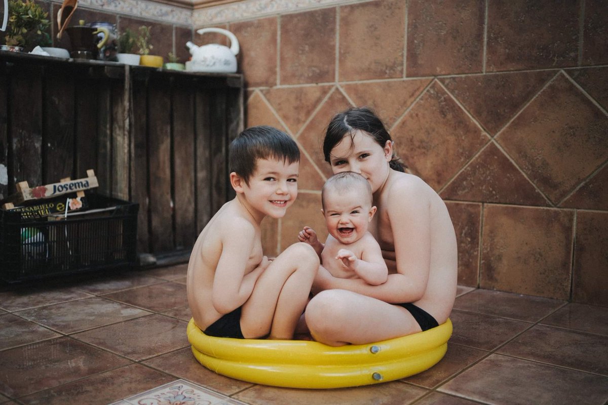 AndresAmarillo's tweet photo. @JRhodesPianist Una foto de mis tres hijos 😊 https://t.co/6HHPkHpwLh
