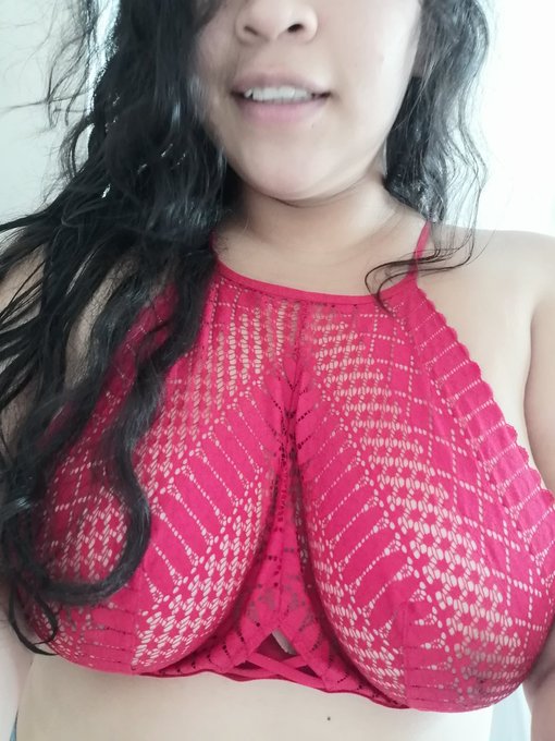 Adoro mi tooop rojo... 🥰 https://t.co/gqnVIOWKxC