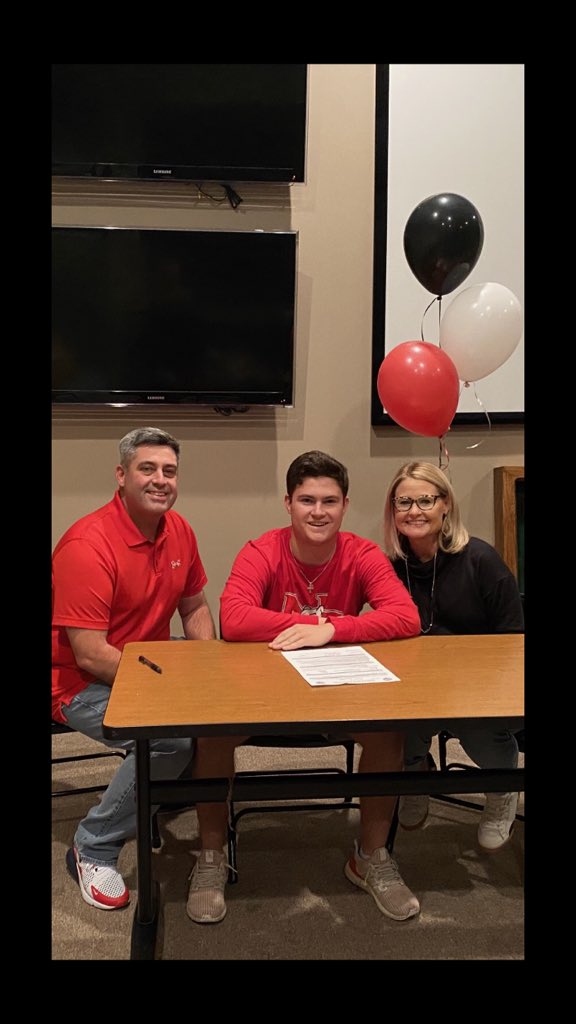 Glad to make it official! <a href="/NavarroBasebal1/">Navarro Baseball</a>
