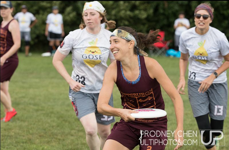 pghultimateW's tweet photo. Our November Ultiwomxn of the Month is Jen Kacin! She captained Pitt's Danger and currently does CrossFit to stay in shape.

Learn more about Jen here >>  https://t.co/KIxq2x7ZFP https://t.co/Z7oNSo1l9M