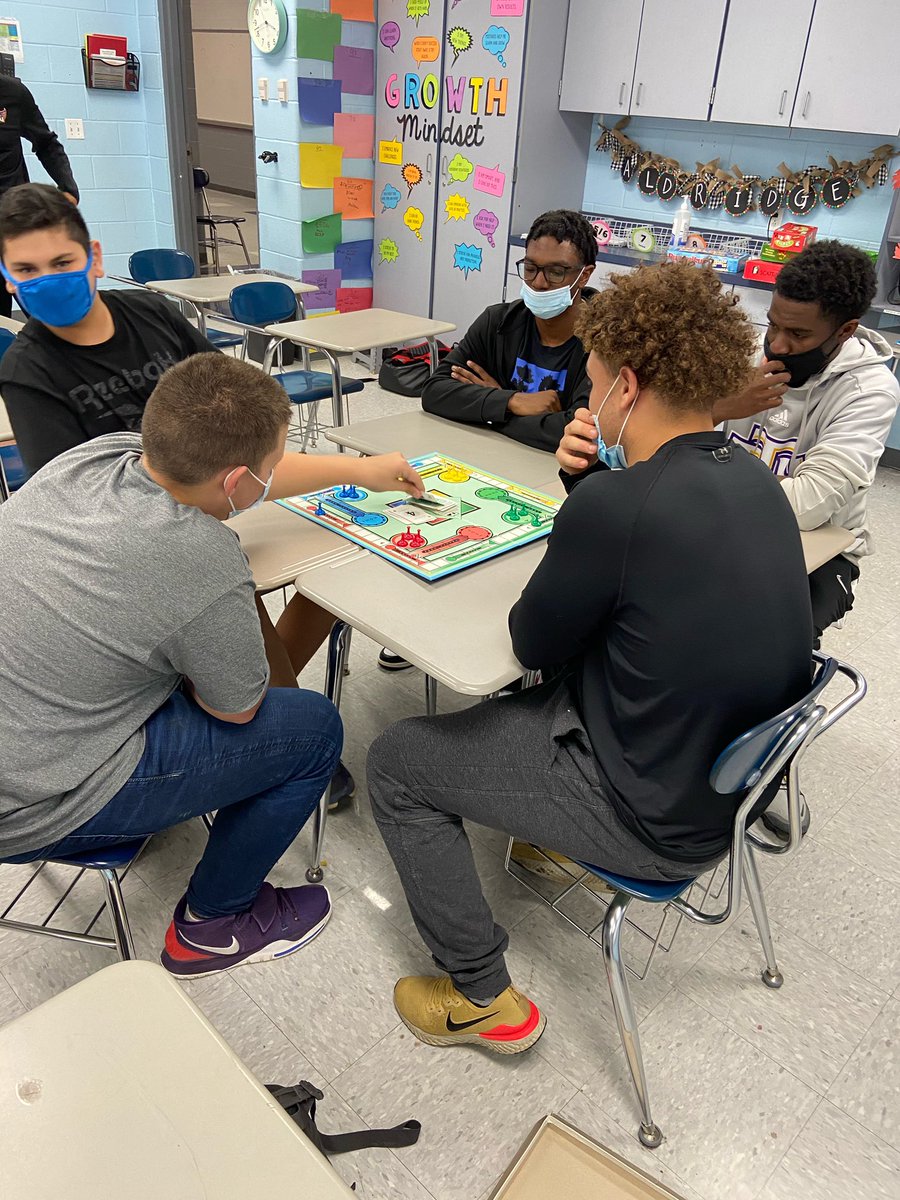 QrackTheCODE's tweet image. Big S/O to @rauljortega , @baroberts10 , and @TheoBryant_8 for making a difference today at Algood Middle!! #CodeisCool @TNTech_Baseball