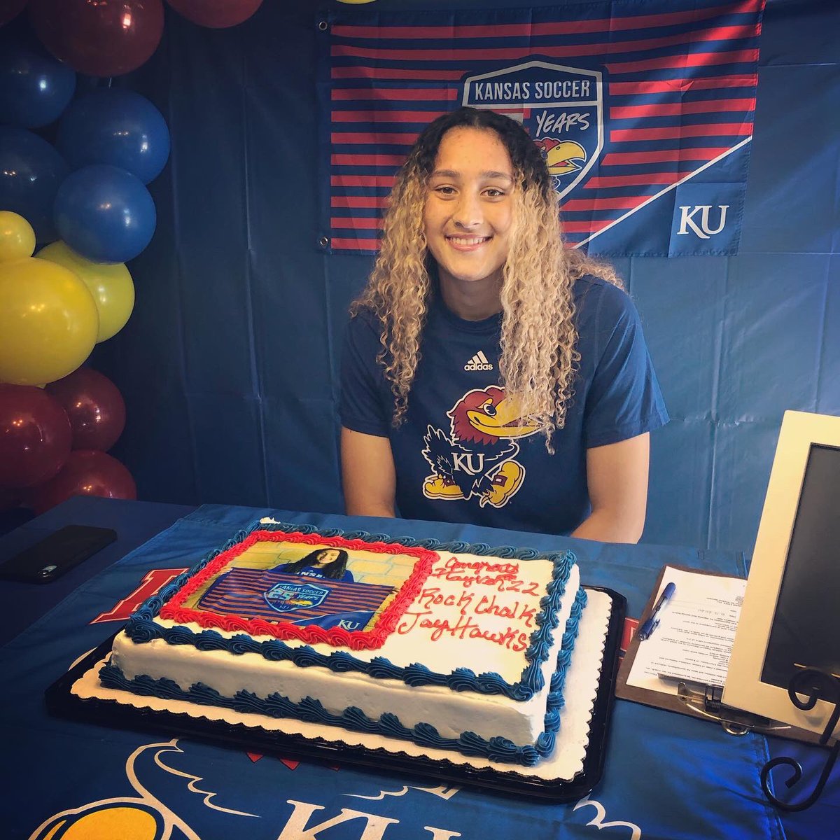 DD_Jackson's tweet photo. This happened today. 🙌🏽Officially a #KUJayhawk  #D1Soccer So proud of My Hayven. ❤️💙 https://t.co/GYadx99jWo
