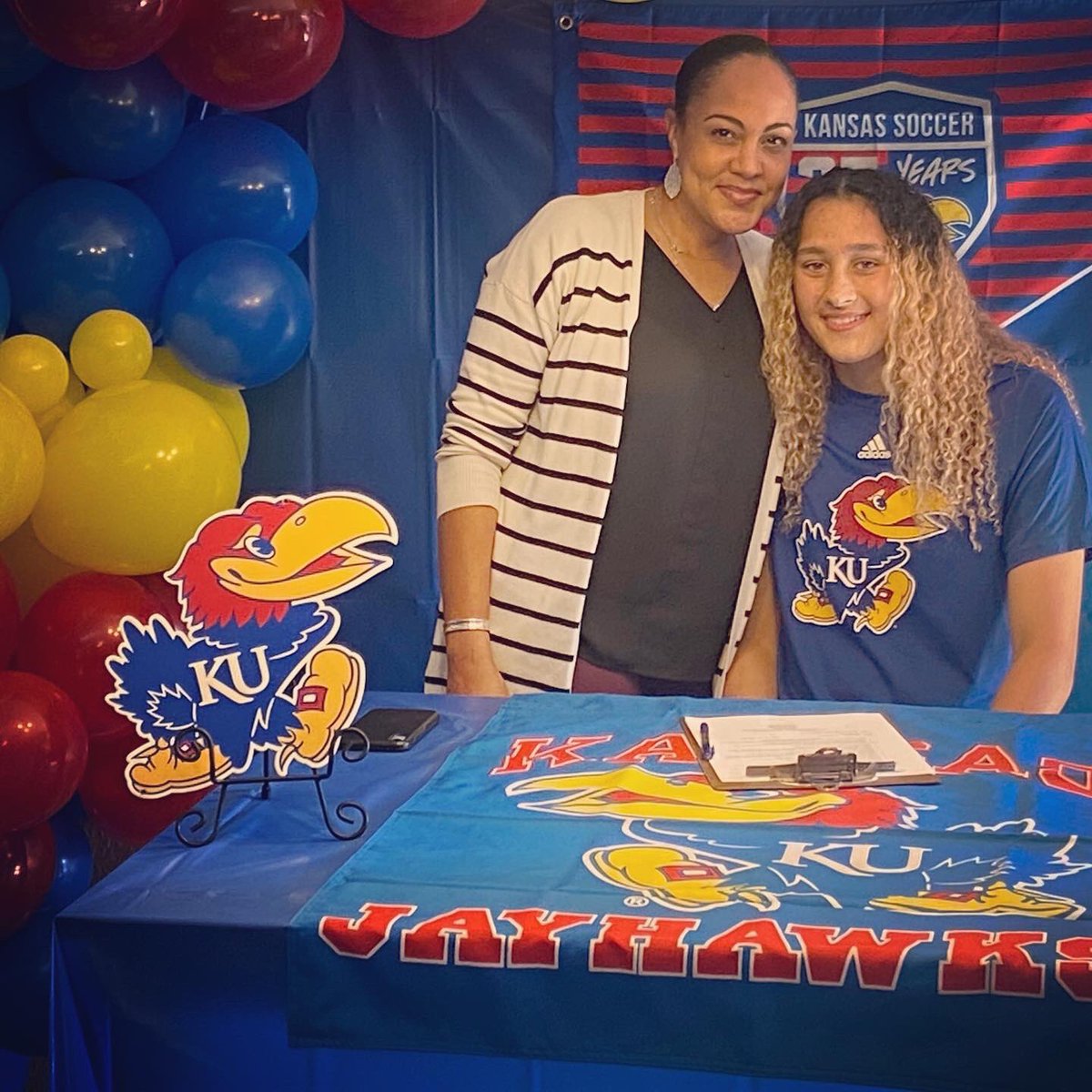 DD_Jackson's tweet photo. This happened today. 🙌🏽Officially a #KUJayhawk  #D1Soccer So proud of My Hayven. ❤️💙 https://t.co/GYadx99jWo