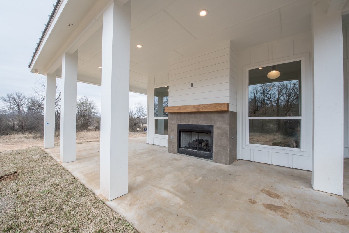 Farmhouse build #catrinakidd