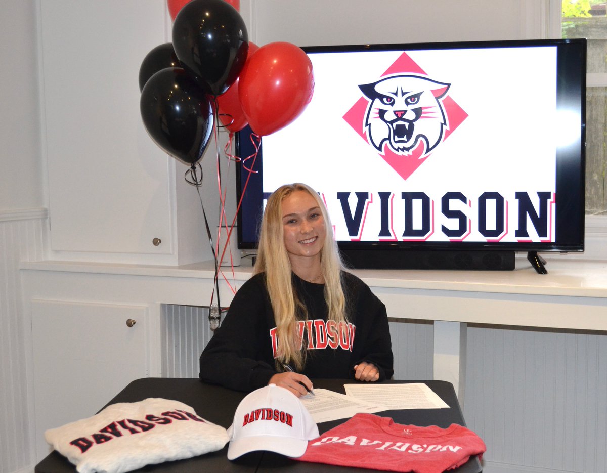 TNSoccerClub's tweet photo. Congrats to @rainejones_ who is signing with @DavidsonWSoc!
#TSCinCollege #DevelopingExcellence https://t.co/ZFrorez1hS