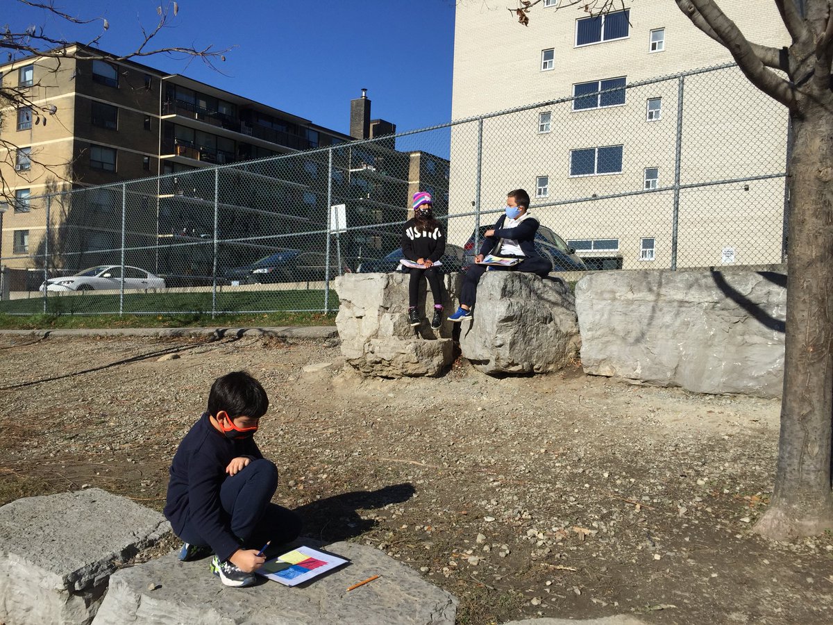 msadileo's tweet photo. Take your class outside! Change of scenery also helps get the creative juices flowing! Ss worked on developing higher order questions w their Q-Charts! 👏🏼 @iccsToronto https://t.co/RMpMs1t3HH