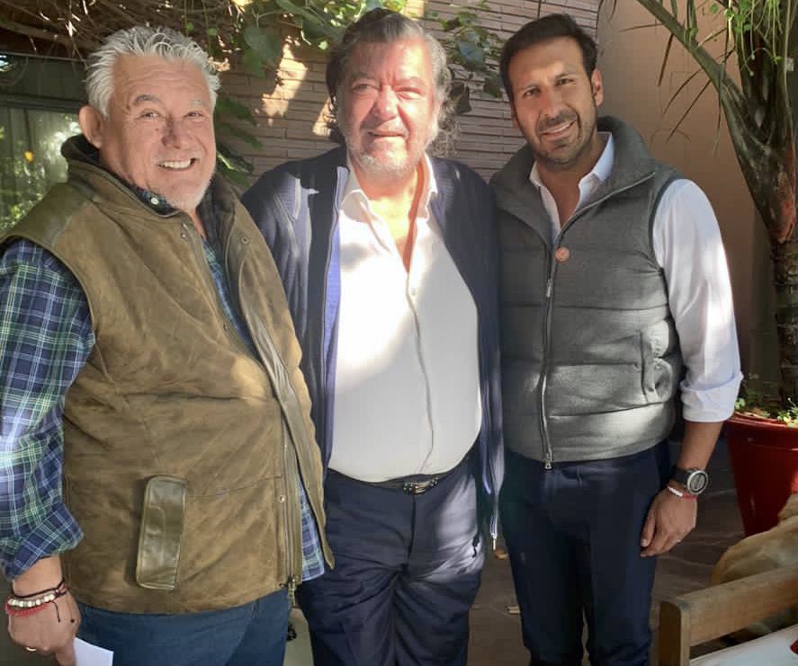 AbelDmzAzuz's tweet photo. Esta tarde me reuní con mi amigo el Ing Jorge Hank Rhon, con Mario Sanchéz Madrigal del #Sintoled y José Luis Canchola Arroyo, en dónde refrendamos compromisos en beneficio de los trabajadores. #SindicalismoNuevo https://t.co/ChXJqvGWVu