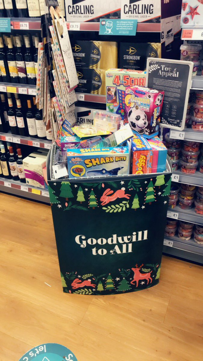 AlexG151's tweet photo. It’s beginning to look a lot like Christmas 🎄especially here at the Barton store! Get down and get festive! Also, why not donate to this years toy appeal  🧸 #toyappeal #Centralenglandcoop #sellsellsell #coopchristmas @NickWil74960087 @lauren_moule @jmmartin33 https://t.co/zM505zxKgQ