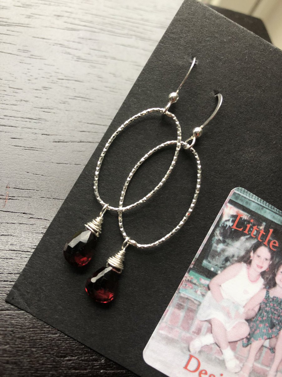 LittleSisterDe1's tweet photo. Long days end best with a little sparkle, either for yourself or someone you love! (I know you early bird holiday shoppers are out there!) These lovelies, with textured sterling silver links and deep red Garnet drops will be the cherry top to any day! Garnet earrings, $36. https://t.co/PVbJSYwONA