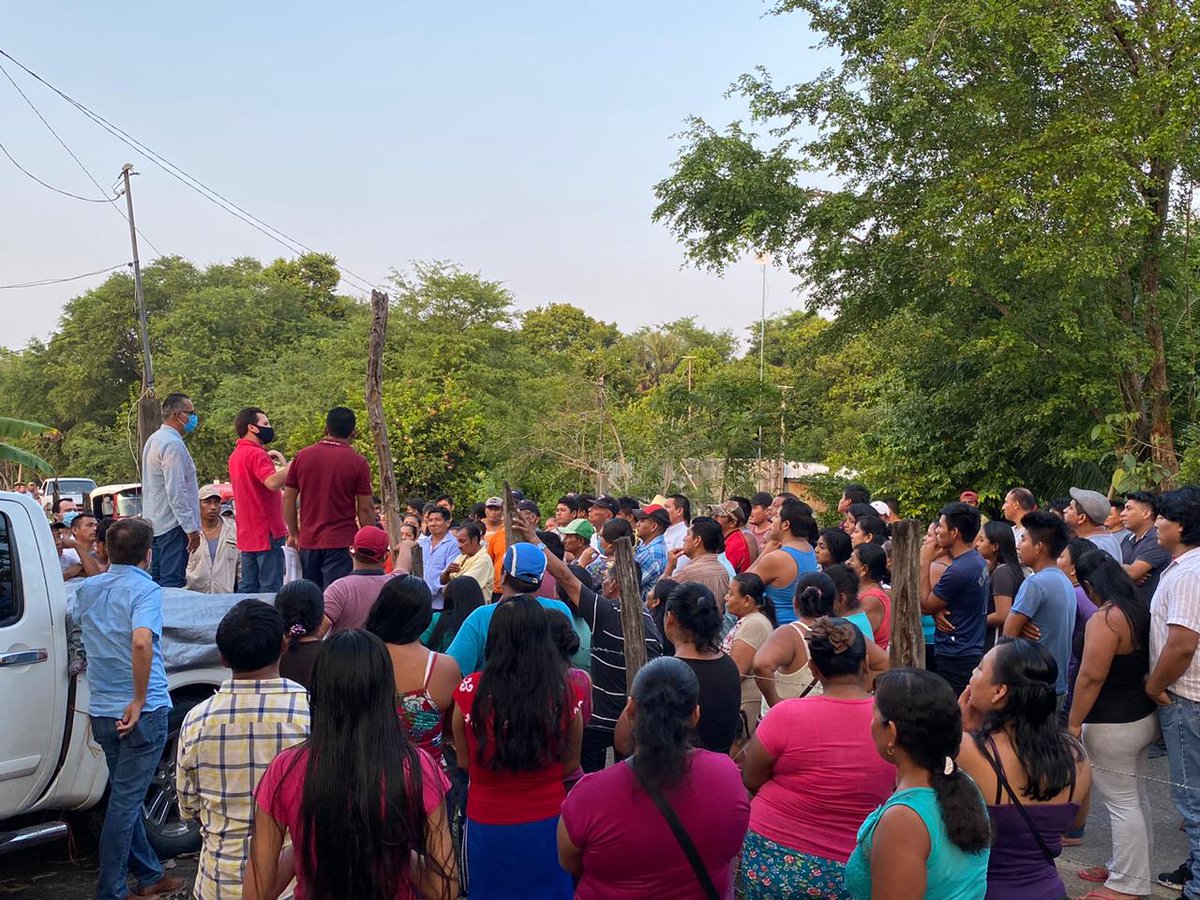 gerardogaudiano's tweet photo. Agradezco la enorme solidaridad y el apoyo material de muchos voluntarios que aman a #Tabasco y que se dedican a apoyar. Sigamos así, mostrando el gran corazón que tenemos los tabasqueños. #GGR https://t.co/wmaMmYLbm6