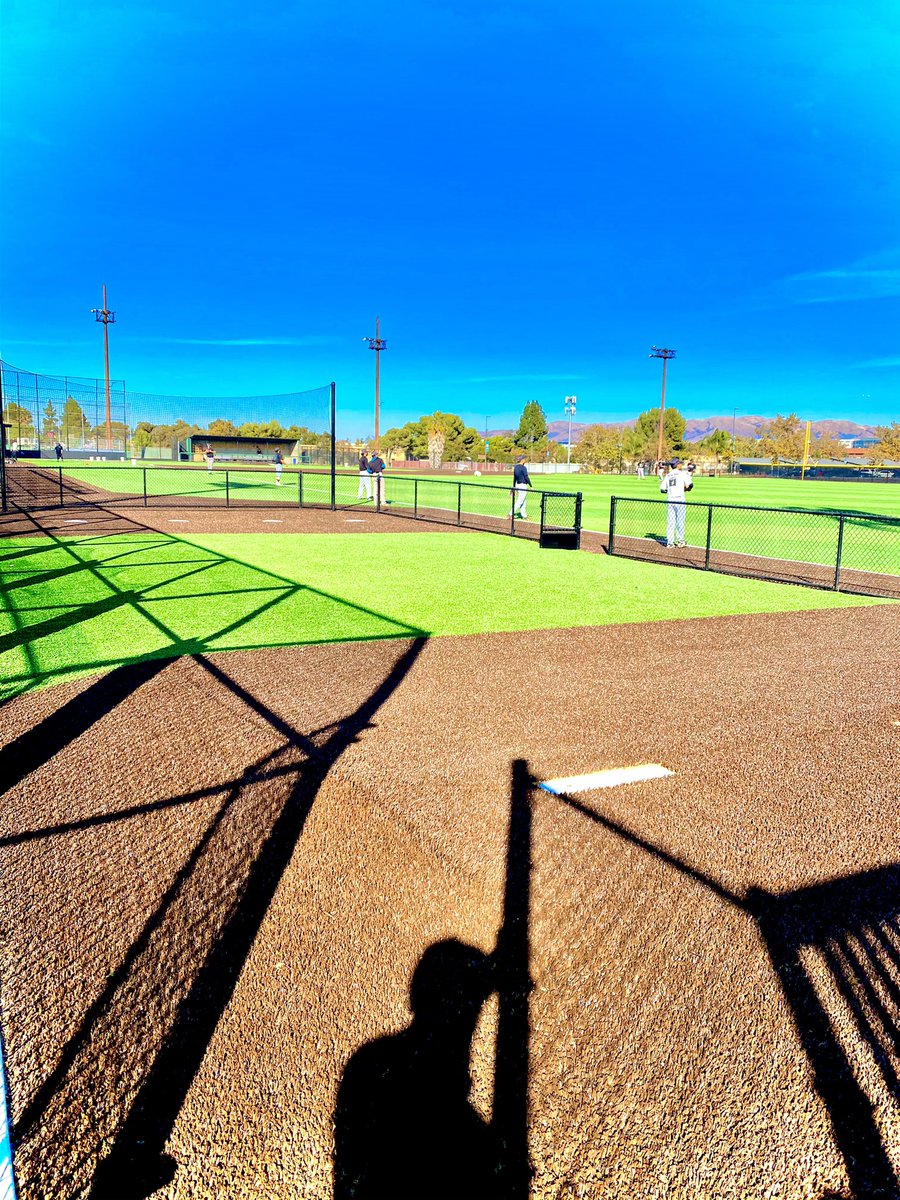 SanzeriBaseball's tweet photo. “Stay Level”....

My players hear it daily...

It’s our philosophy at Mission College....

It’s how we go about the game of baseball &amp; life....

Never get too high or too low....

Control your emotional state &amp; the game slows down....

@FlatgroundApp https://t.co/OuxhBnNbnz