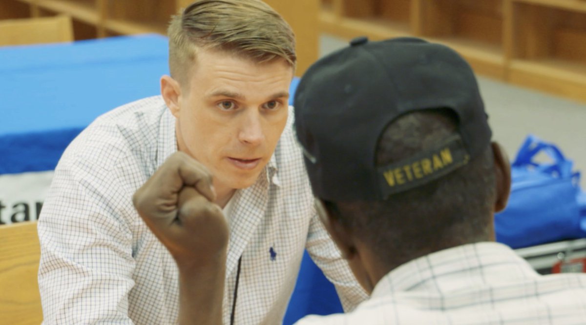 LongBeachCity's tweet photo. Our Veterans Resource Center at the @LBCityLibrary Main Library created a communal space for veterans to help them better connect with the community.
Read #InsideLB. β‘οΈ https://t.co/0EuhMUeF94 https://t.co/3CzYOUgTfH