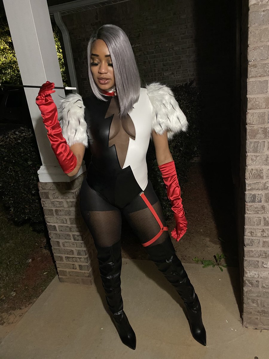 SingleNSneaky's tweet photo. Halloween 2020 💋 https://t.co/clxxe1qGqN