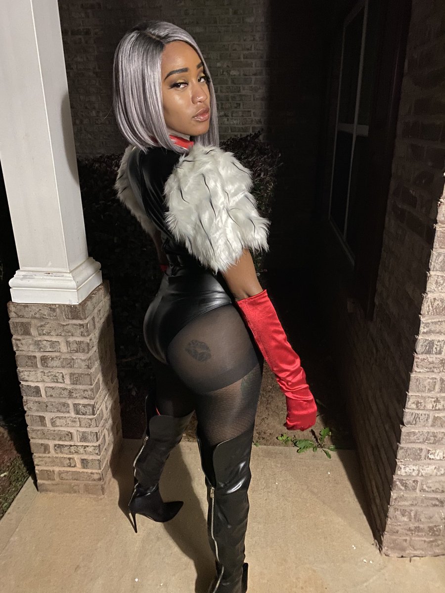 SingleNSneaky's tweet photo. Cruella De Vil #Halloween2020 💋 https://t.co/aZPC8oNyJS