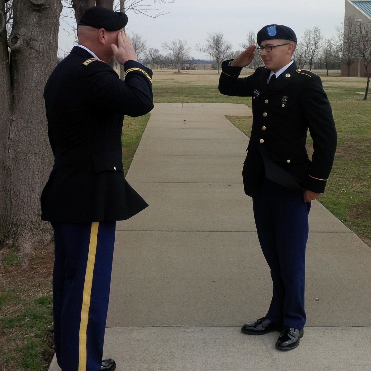 e_mottilla's tweet photo. Thank you for your service - make it mean more #veteransunited https://t.co/Jflcm0MNMy